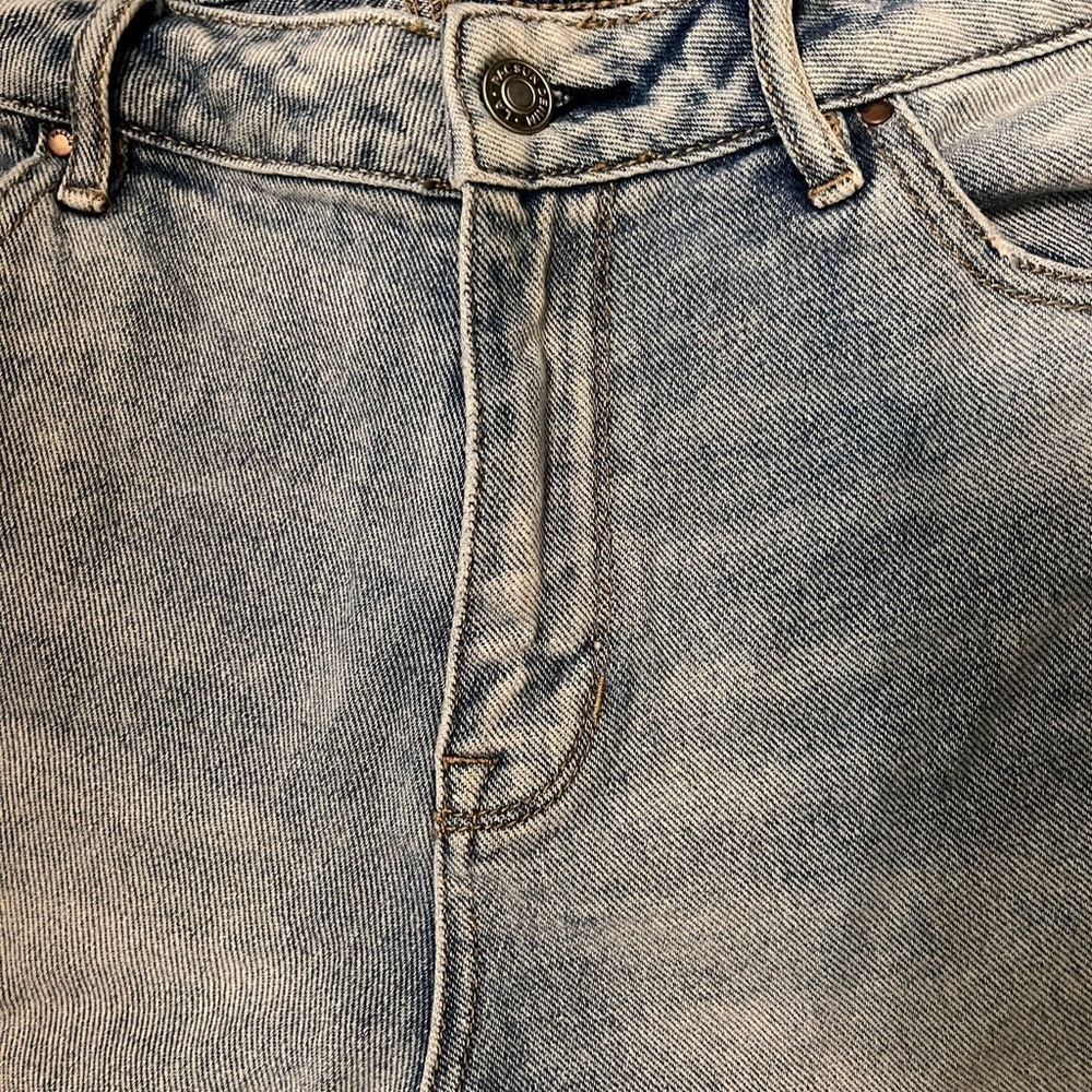 Pacsun Denim Distressed Women's high rise Shorts - Picture 2 of 4